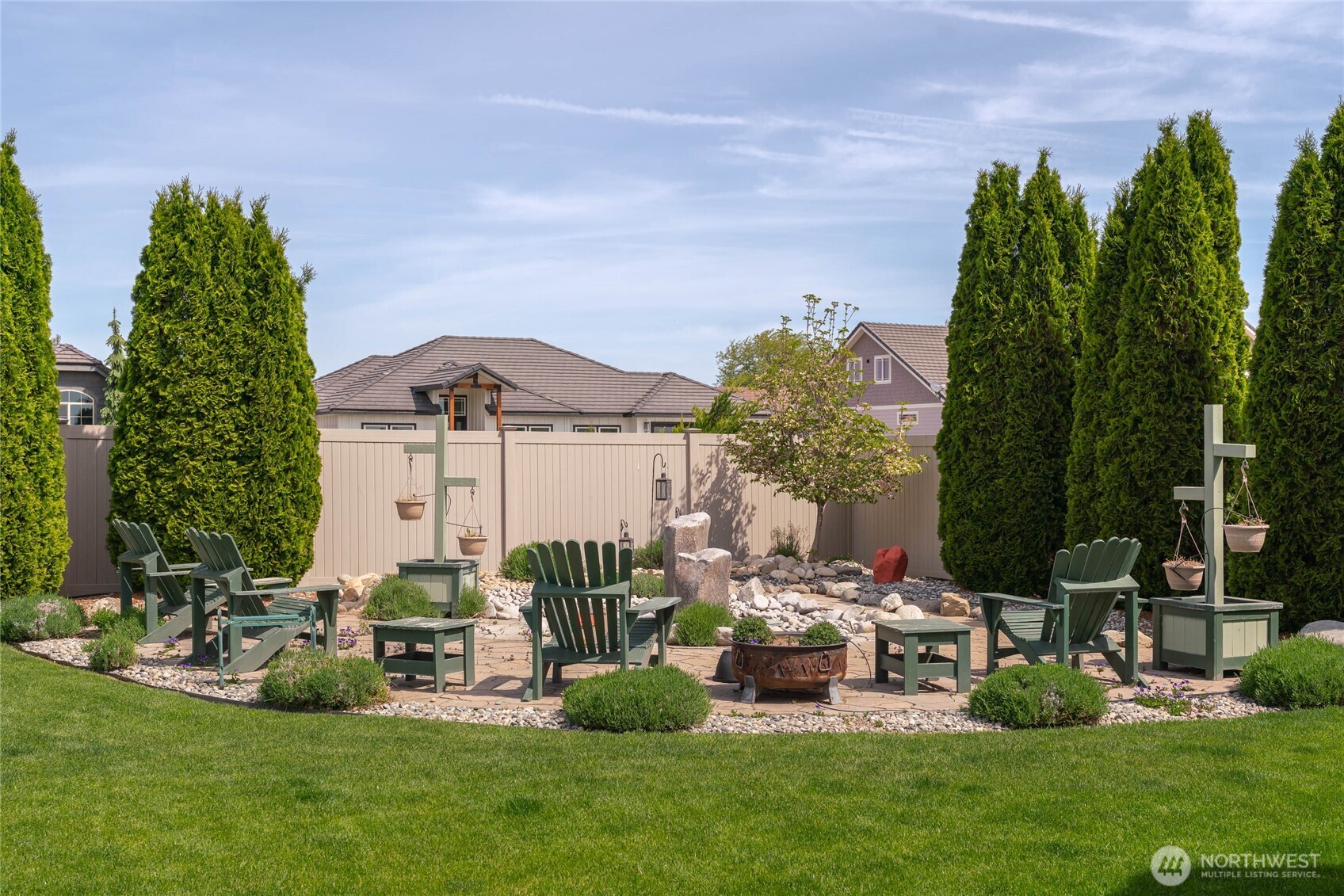 726 L Street Southwest Quincy, WA 98848 - Photo 24 of 40 a garden view with sitting space