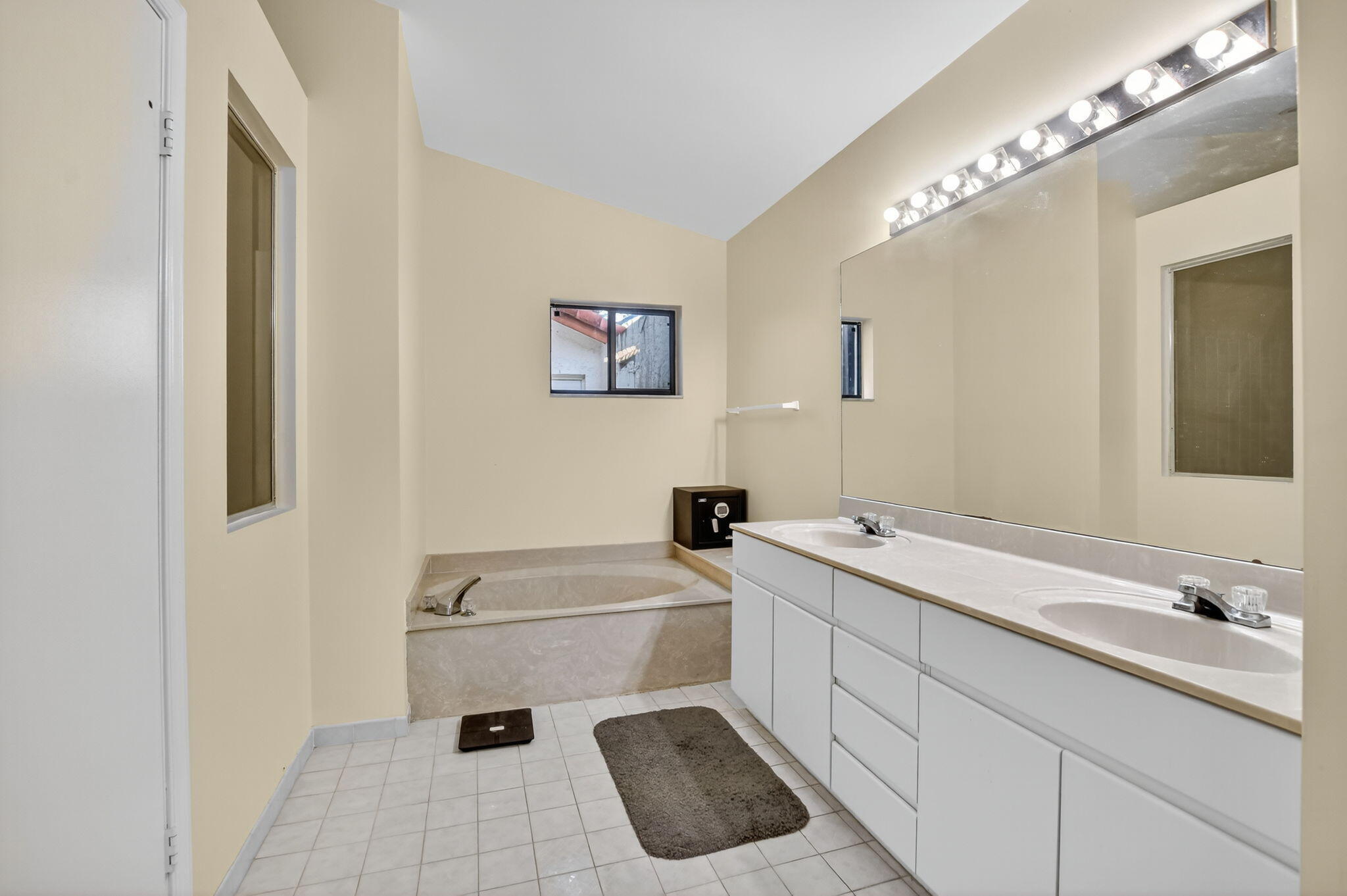 20803 Cabrillo Way Boca Raton, FL 33428 - Photo 20 of 89 Master Bath