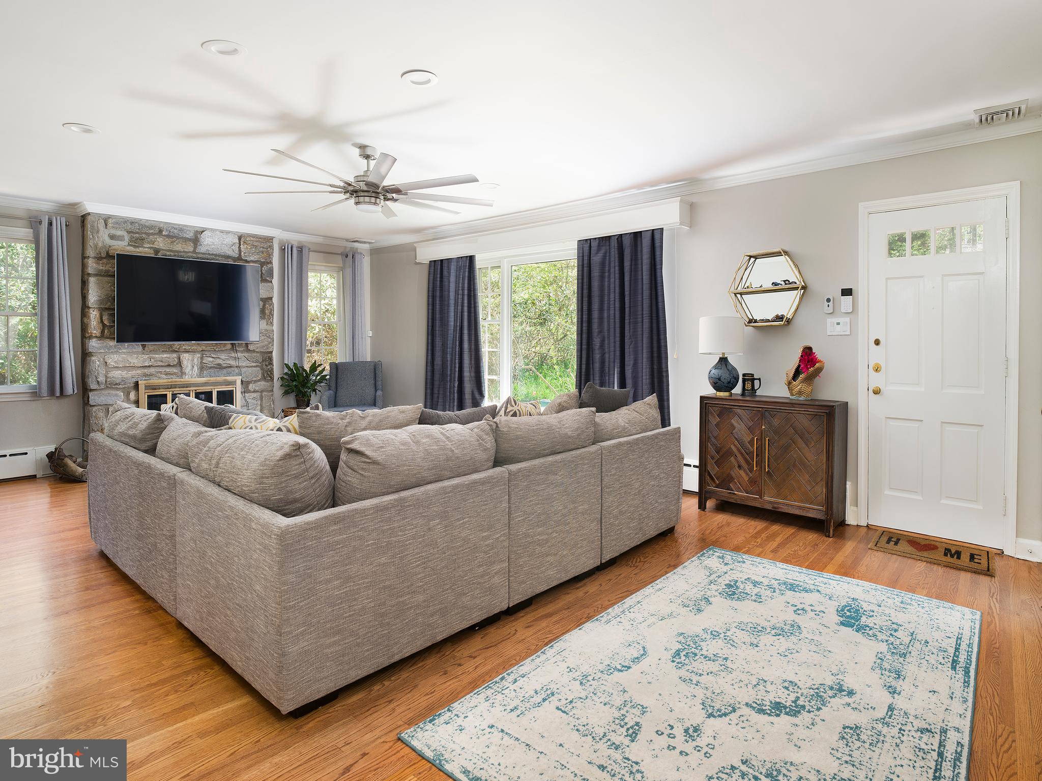 208 Marple Road Haverford, PA 19041 - Photo 4 of 26 Living Room