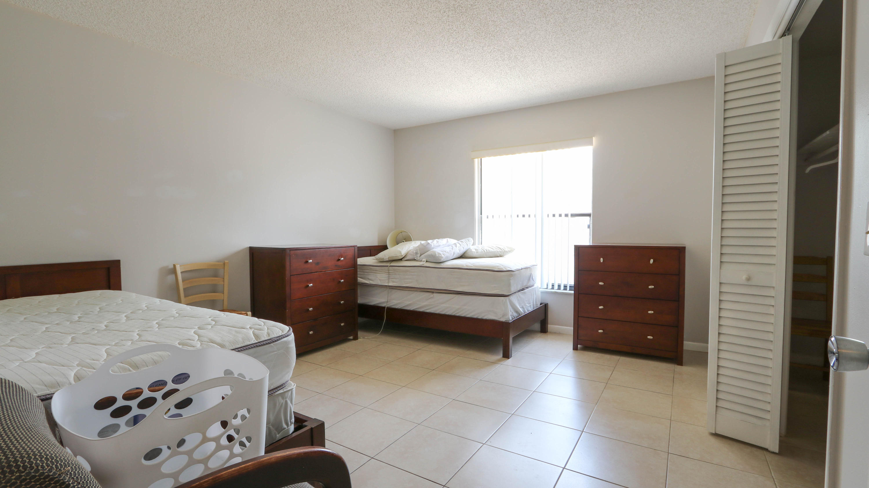 3083 Florida Mango Road, Unit 4 Lake Worth, FL 33461 - Photo 5 of 19 OVERSIZED BEDROOMS