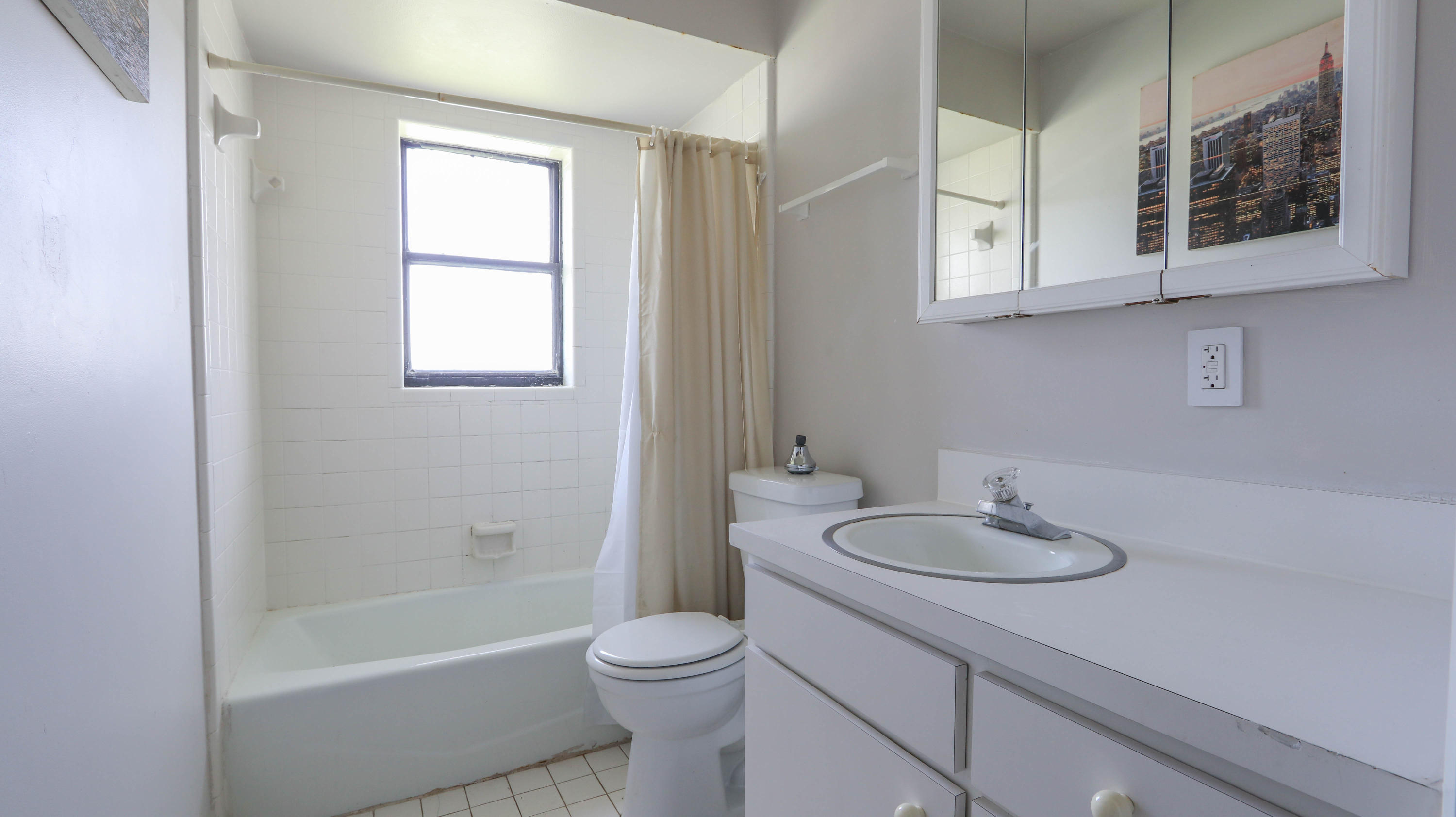 3083 Florida Mango Road, Unit 4 Lake Worth, FL 33461 - Photo 7 of 19 FULL BATH