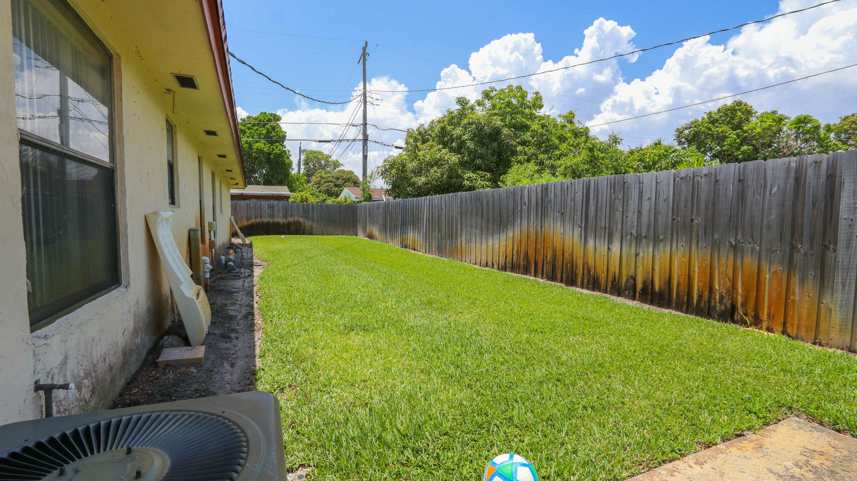 3083 Florida Mango Road, Unit 4 Lake Worth, FL 33461 - Photo 8 of 19 FENCED YARD