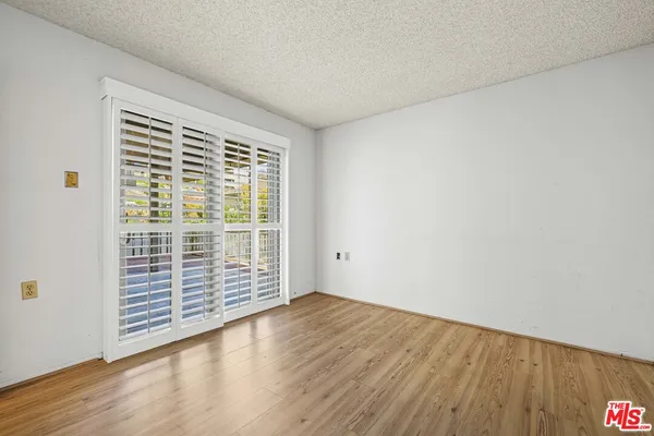 $389,995 | 824 Pinetree Circle, Unit 14, Thousand Oaks, CA 91360