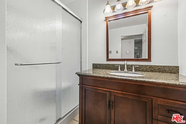 $389,995 | 824 Pinetree Circle, Unit 14, Thousand Oaks, CA 91360