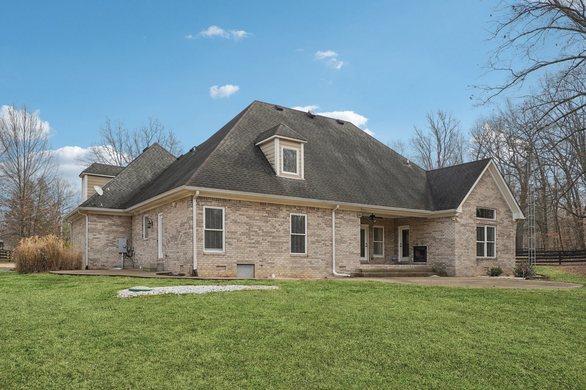113 Timber Ridge Court Alvaton, KY 42122 - Photo 63 of 81 a front view of a house with a garden