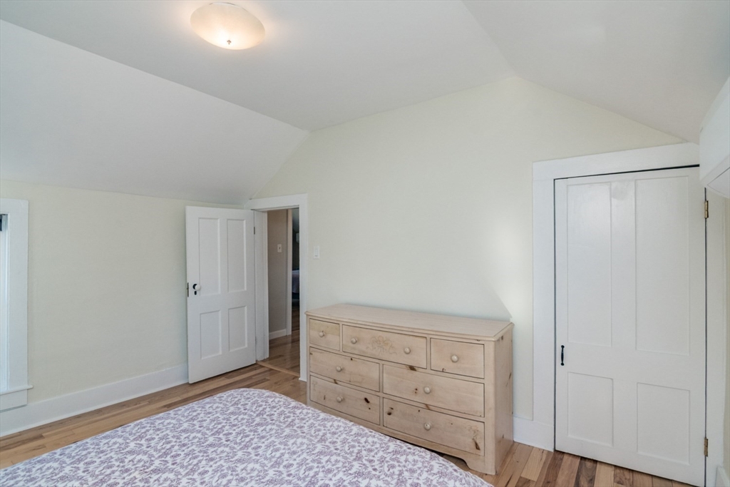 31 Lilly Street Northampton, MA 01062 - Photo 16 of 37