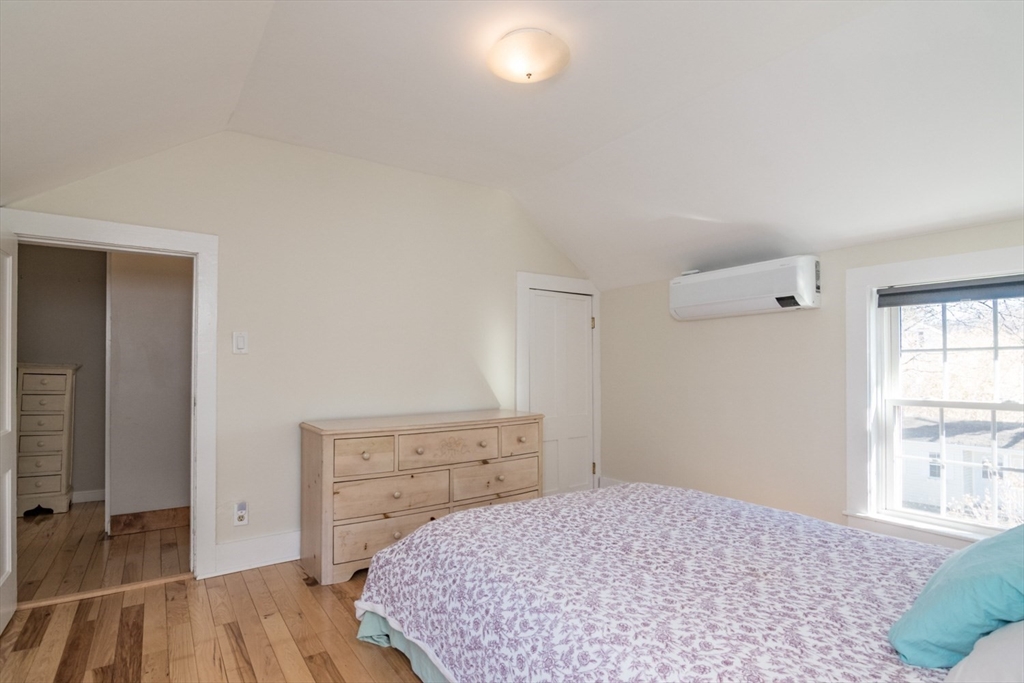 31 Lilly Street Northampton, MA 01062 - Photo 17 of 37