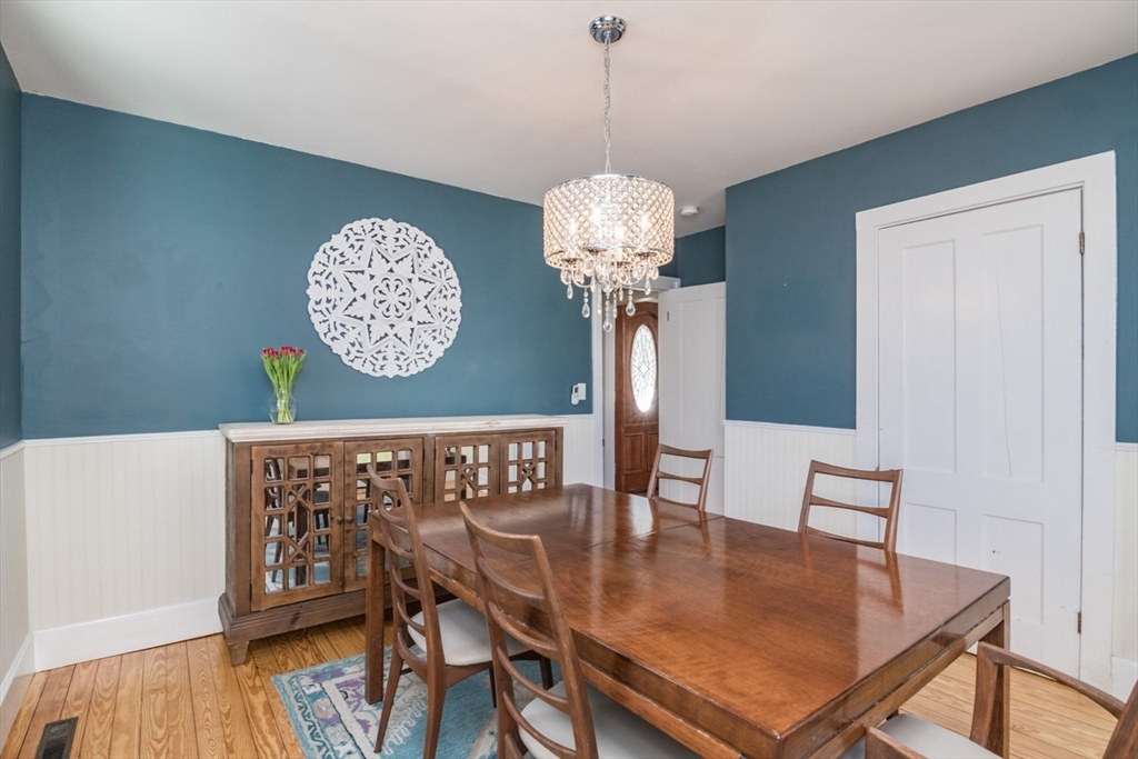 31 Lilly Street Northampton, MA 01062 - Photo 5 of 37