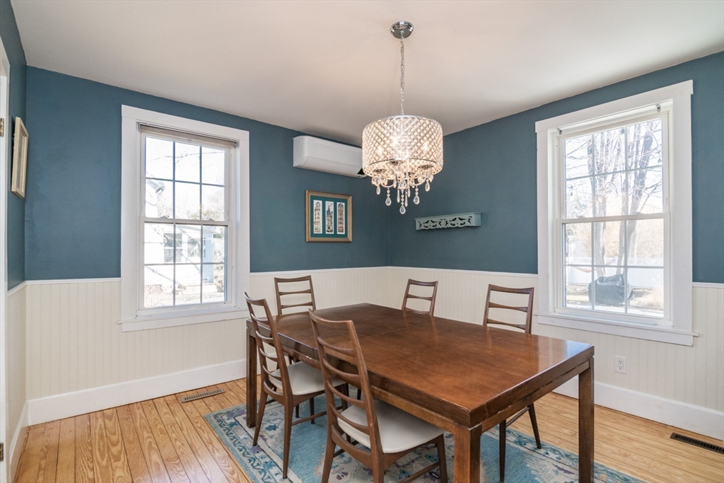 31 Lilly Street Northampton, MA 01062 - Photo 6 of 37