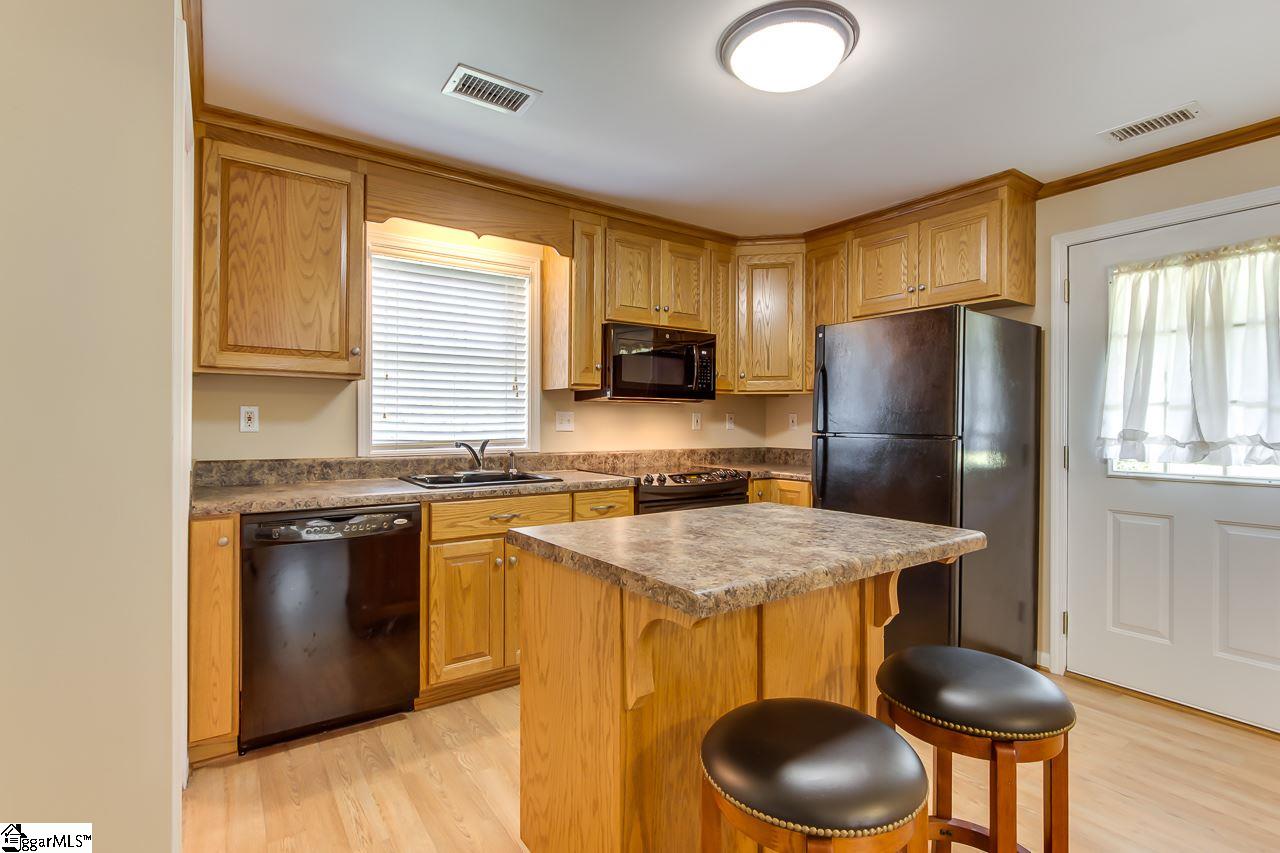 84 Fort Lindley Road Laurens, SC 29360 - Photo 12 of 26