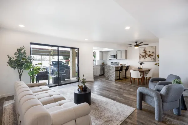 $490,000 | 440 West Citracado Parkway, Unit 5, Escondido, CA 92025