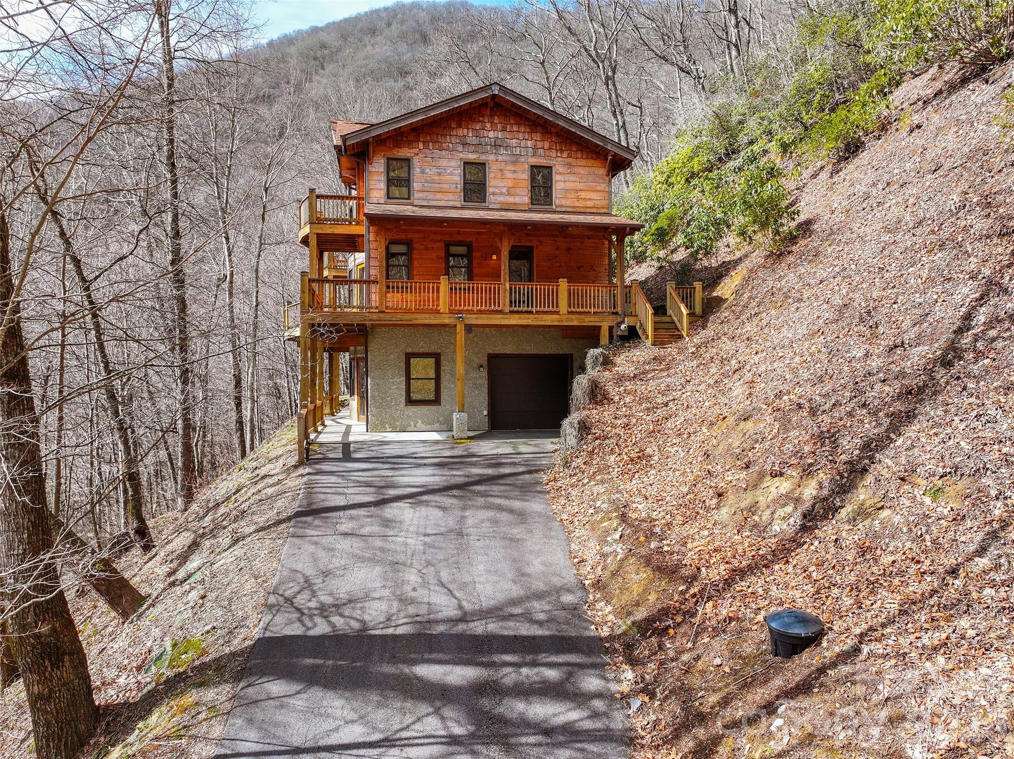 173 Heavenview Point Maggie Valley, NC 28751 - Photo 3 of 47