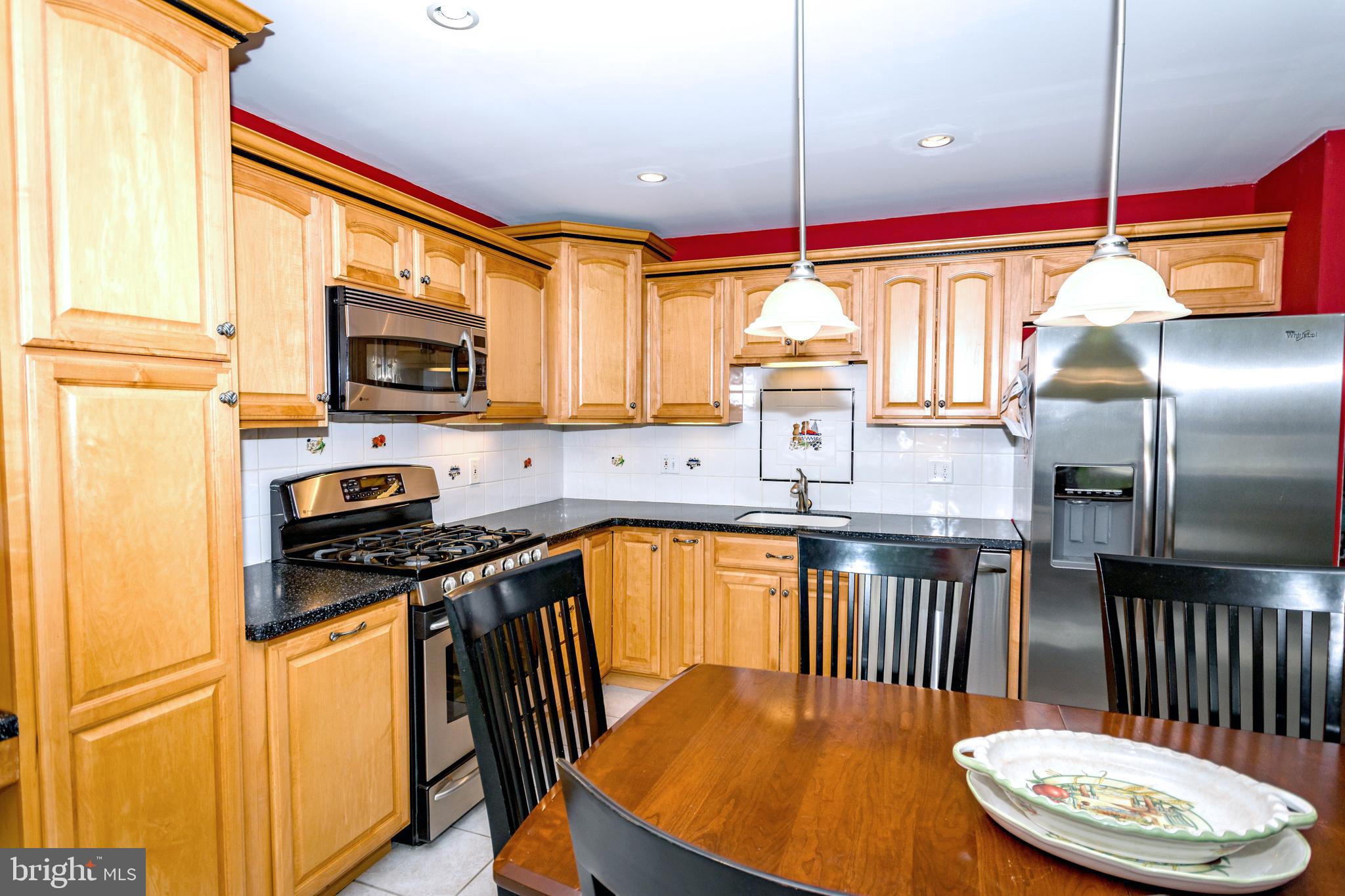 12424 Barbary Road Philadelphia, PA 19154 - Photo 11 of 28