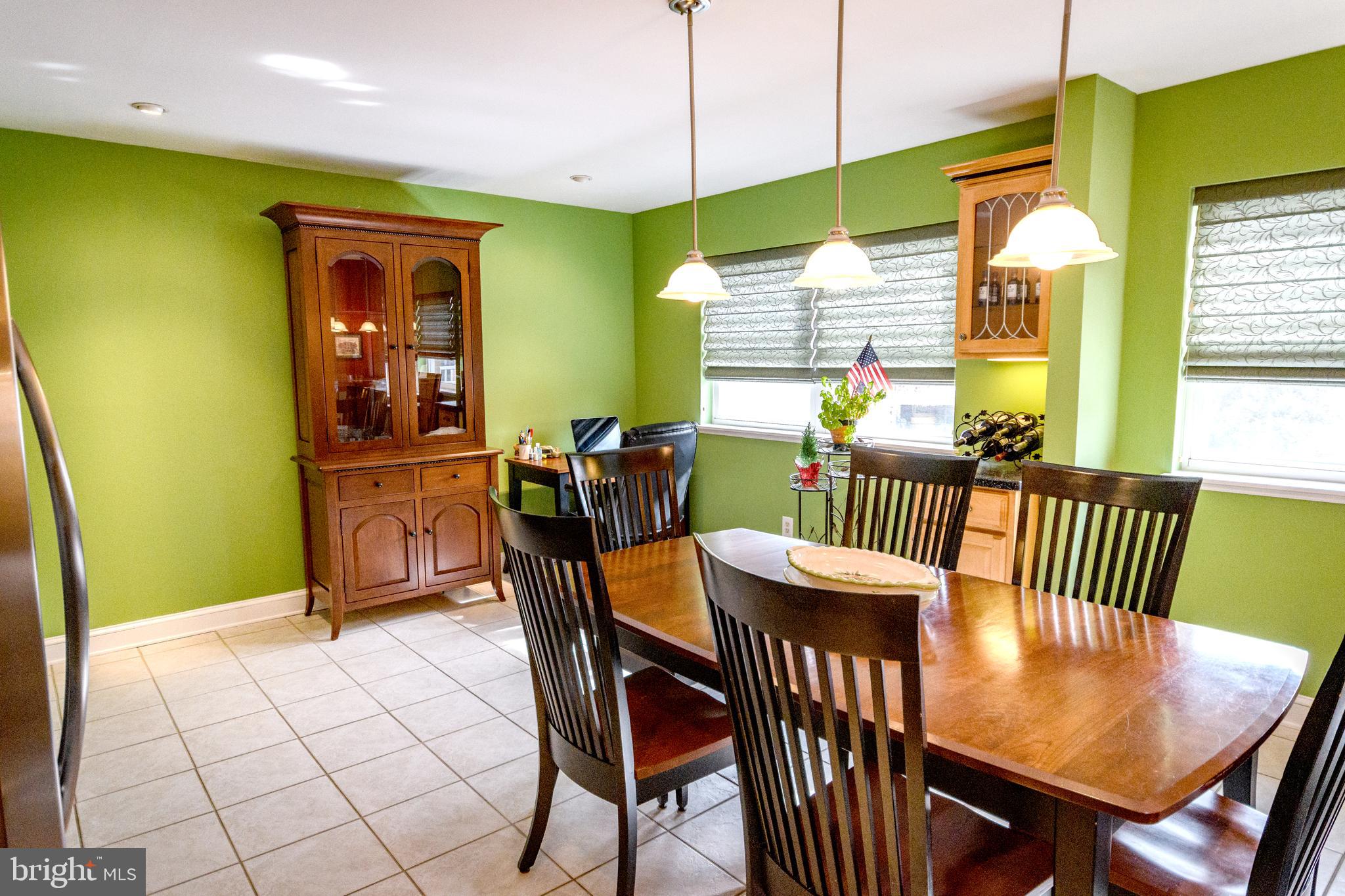 12424 Barbary Road Philadelphia, PA 19154 - Photo 13 of 28