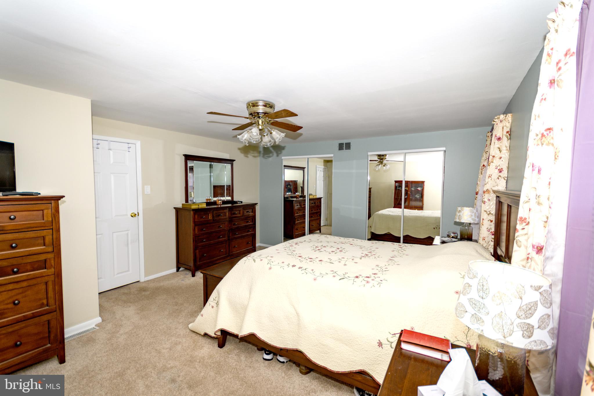 12424 Barbary Road Philadelphia, PA 19154 - Photo 15 of 28