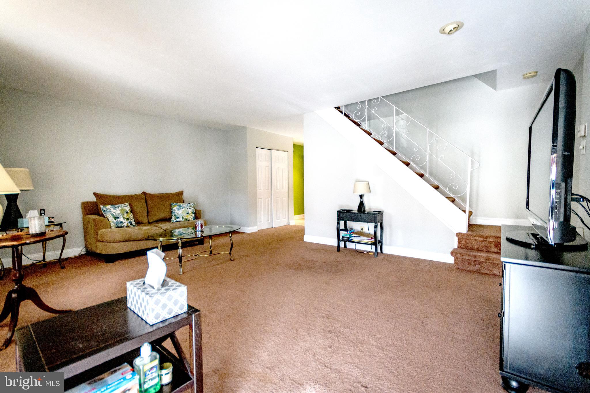 12424 Barbary Road Philadelphia, PA 19154 - Photo 7 of 28