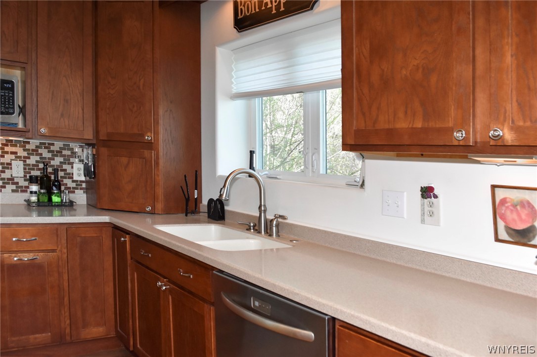 8582 West Lake Road Hammondsport, NY 14840 - Photo 12 of 41