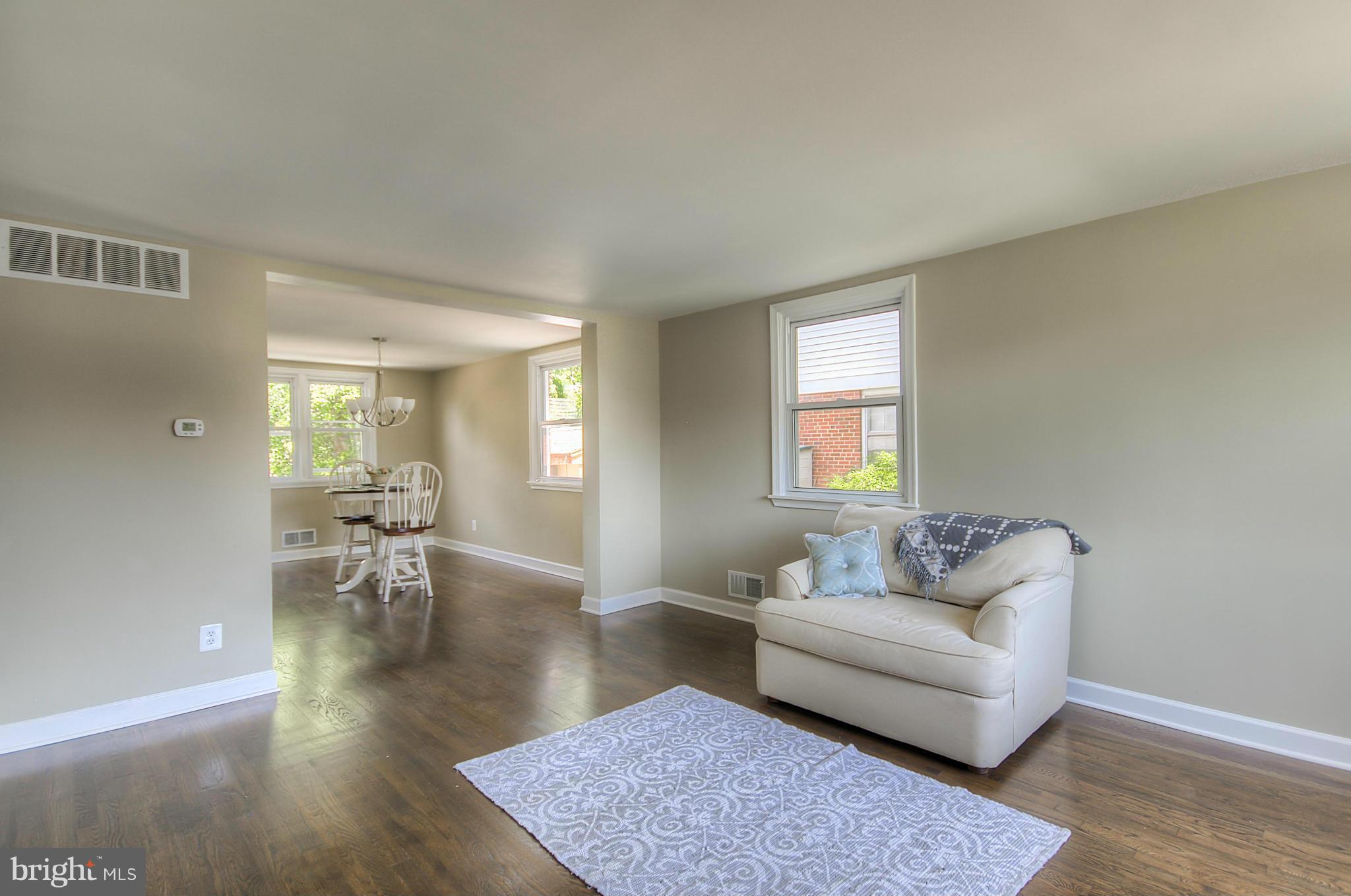 8032 Stratman Road Baltimore, MD 21222 - Photo 2 of 13 Living Room
