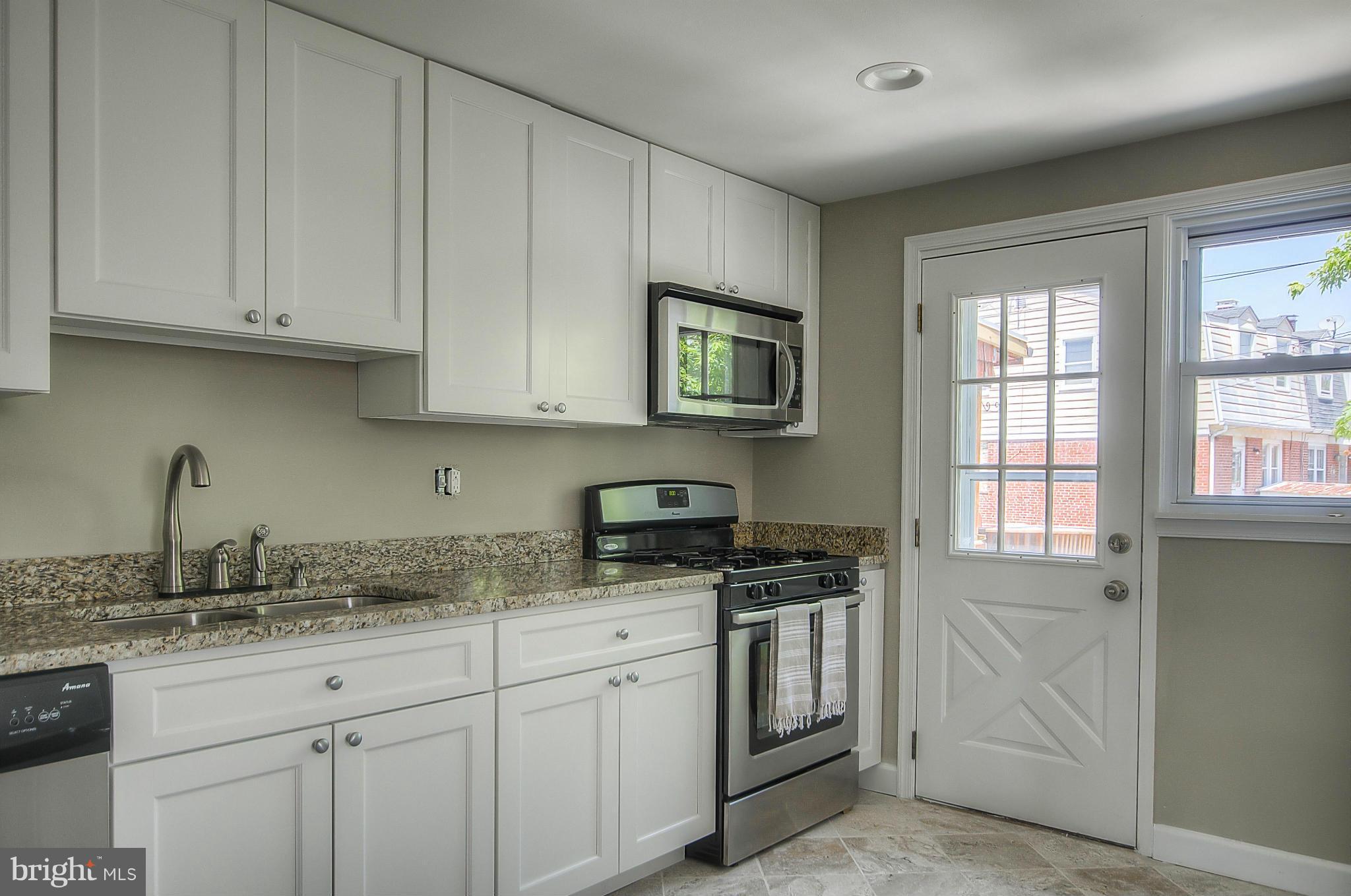 8032 Stratman Road Baltimore, MD 21222 - Photo 3 of 13 Kitchen
