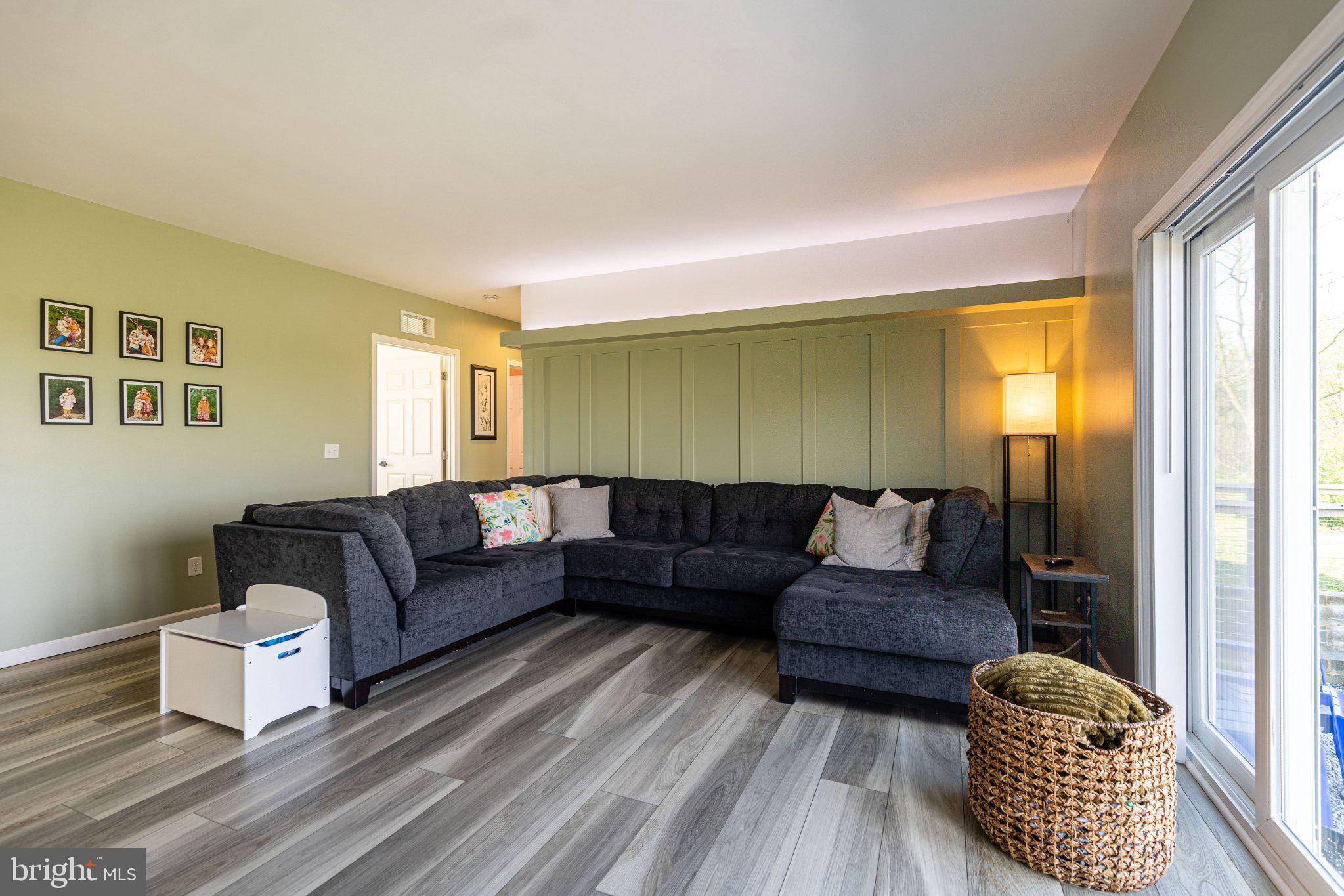 6261 Sheller Road Chambersburg, PA 17202 - Photo 29 of 52 Living Room