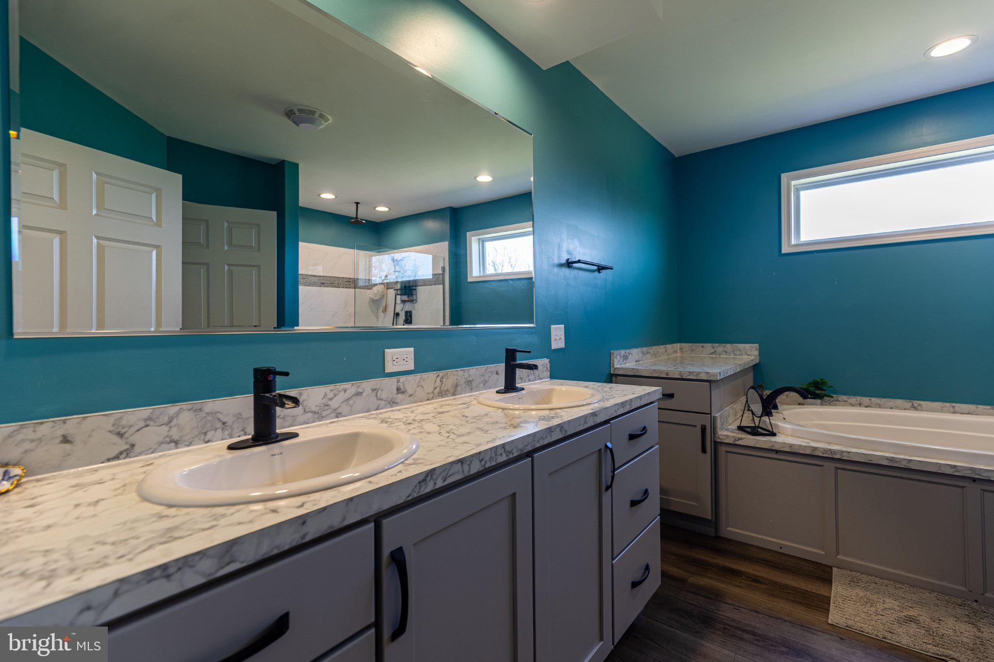 6261 Sheller Road Chambersburg, PA 17202 - Photo 34 of 52 Primary Bathroom