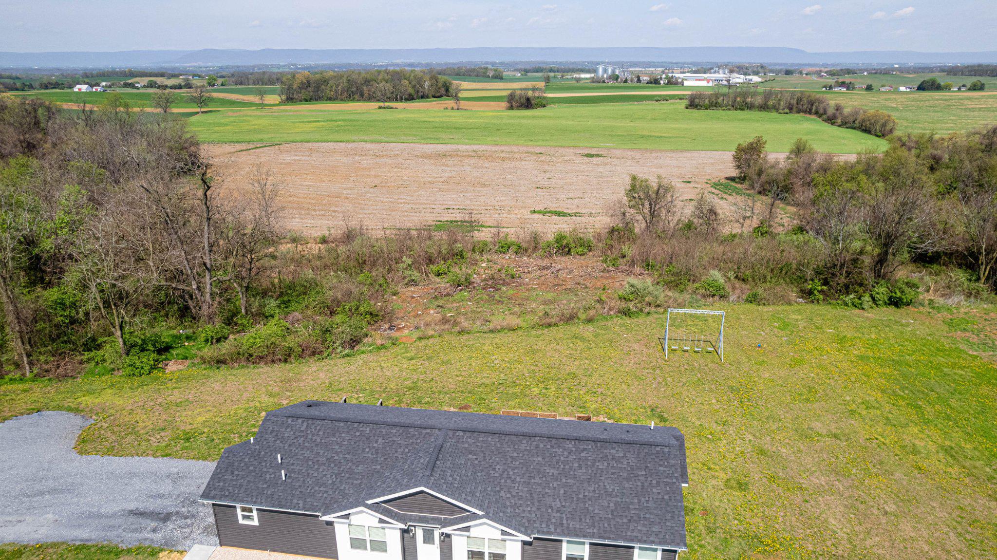 6261 Sheller Road Chambersburg, PA 17202 - Photo 7 of 52 Views