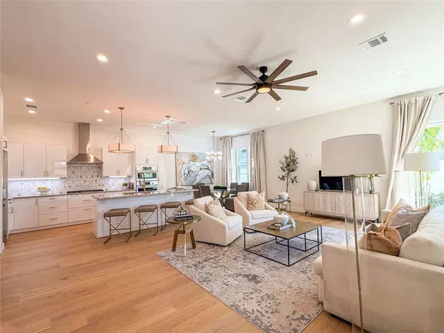 $949,000 | 11603 Royal Plain Avenue, Houston, TX 77082