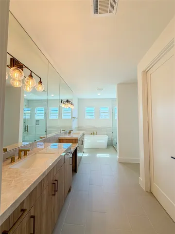 $949,000 | 11603 Royal Plain Avenue, Houston, TX 77082