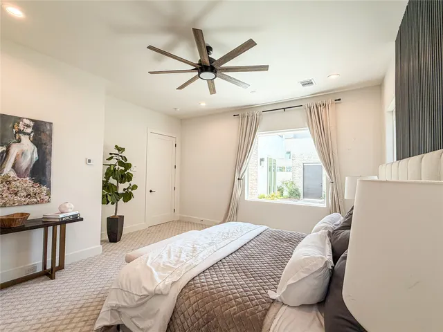 $949,000 | 11603 Royal Plain Avenue, Houston, TX 77082