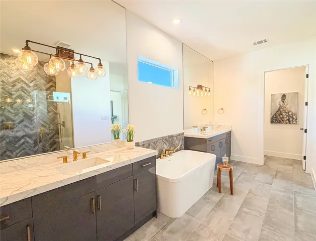 $949,000 | 11603 Royal Plain Avenue, Houston, TX 77082