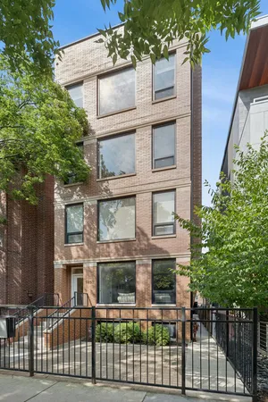 $899,900 | 1850 North Sedgwick Street, Unit 2, Chicago, IL 60614