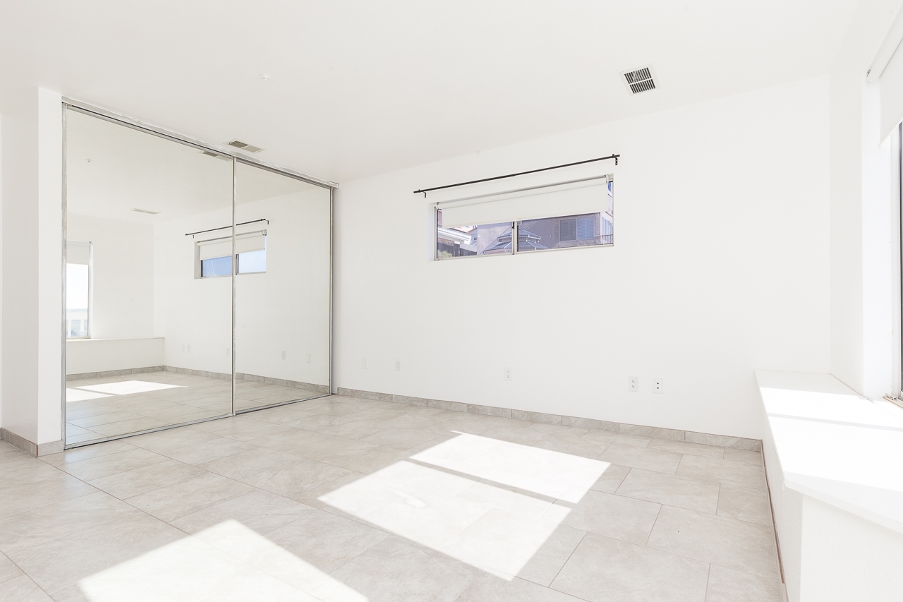 9571 Chestnut Street Spring Valley, CA 91977 - Photo 13 of 24 Gallery Image 13
