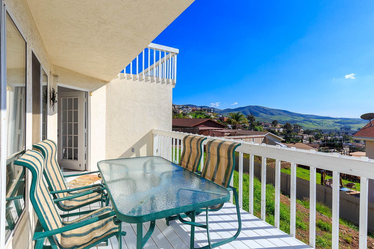9571 Chestnut Street Spring Valley, CA 91977 - Photo 6 of 24 Gallery Image 6