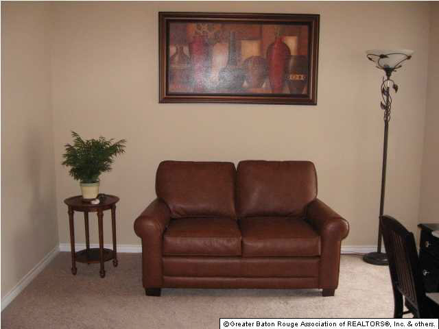 1910 Hunters Ridge Drive Baton Rouge, LA 70816 - Photo 4 of 21 Gallery Image 4