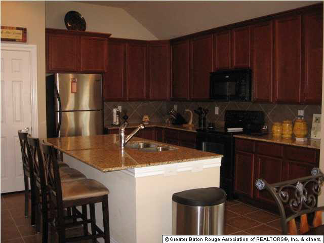 1910 Hunters Ridge Drive Baton Rouge, LA 70816 - Photo 6 of 21 Gallery Image 6