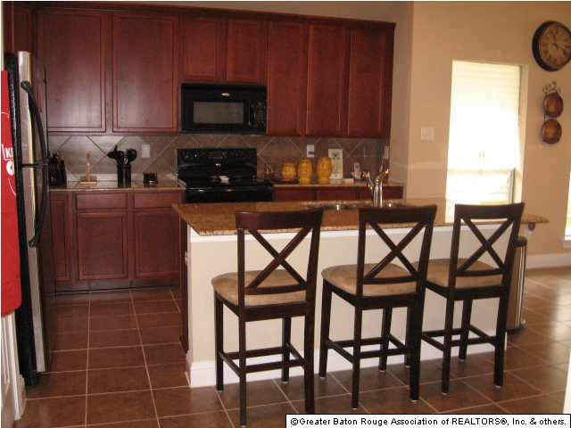 1910 Hunters Ridge Drive Baton Rouge, LA 70816 - Photo 7 of 21 Gallery Image 7