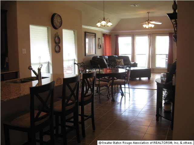 1910 Hunters Ridge Drive Baton Rouge, LA 70816 - Photo 8 of 21 Gallery Image 8