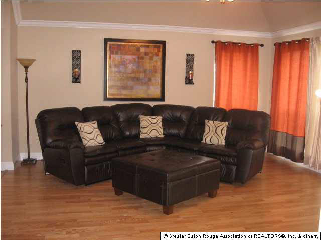 1910 Hunters Ridge Drive Baton Rouge, LA 70816 - Photo 9 of 21 Gallery Image 9
