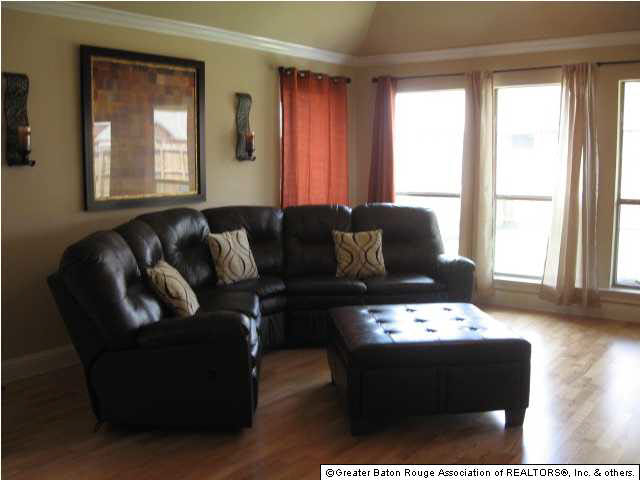 1910 Hunters Ridge Drive Baton Rouge, LA 70816 - Photo 10 of 21 Gallery Image 10
