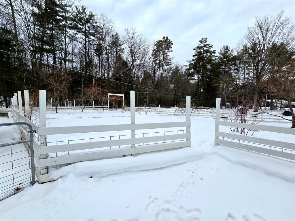 463 Holtshire Road Orange, MA 01364 - Photo 7 of 16