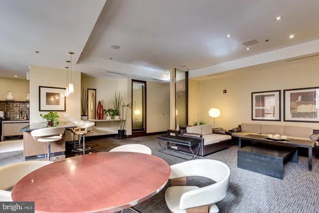 $3,000 | 440 L Street Northwest, Unit 913, Washington, DC 20001