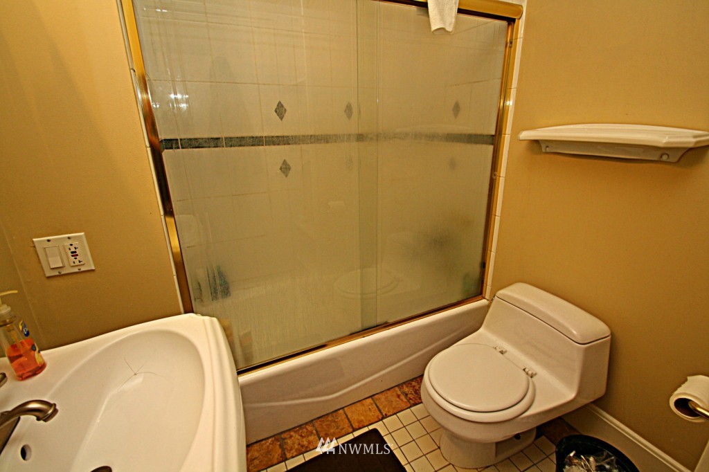 812 North 47th Street Seattle, WA 98103 - Photo 11 of 24 Gallery Image 11