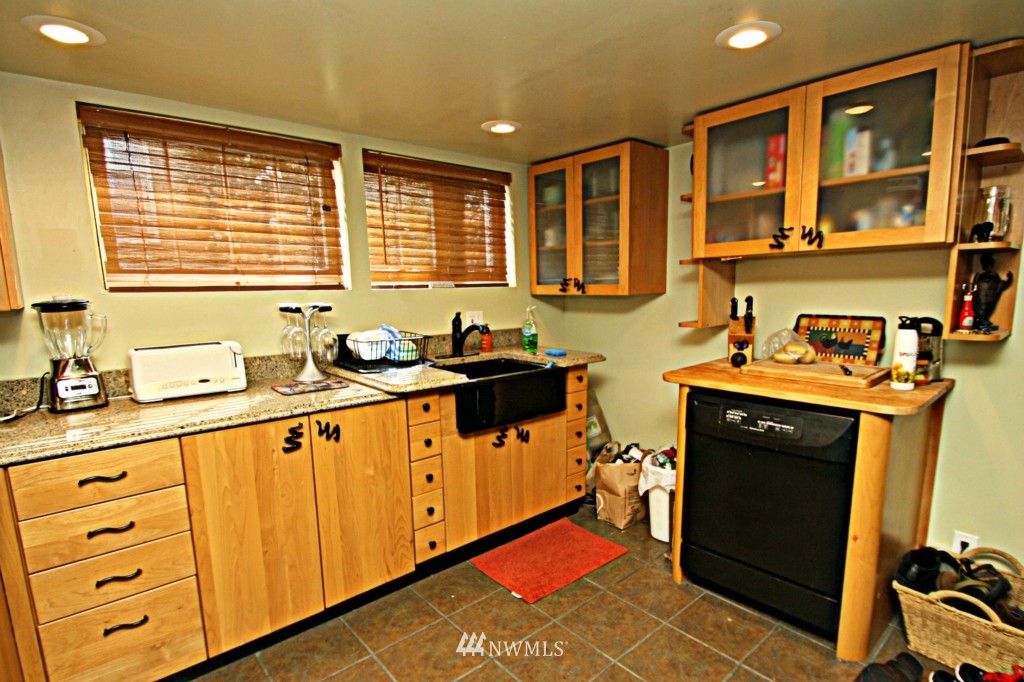 812 North 47th Street Seattle, WA 98103 - Photo 19 of 24 Gallery Image 19