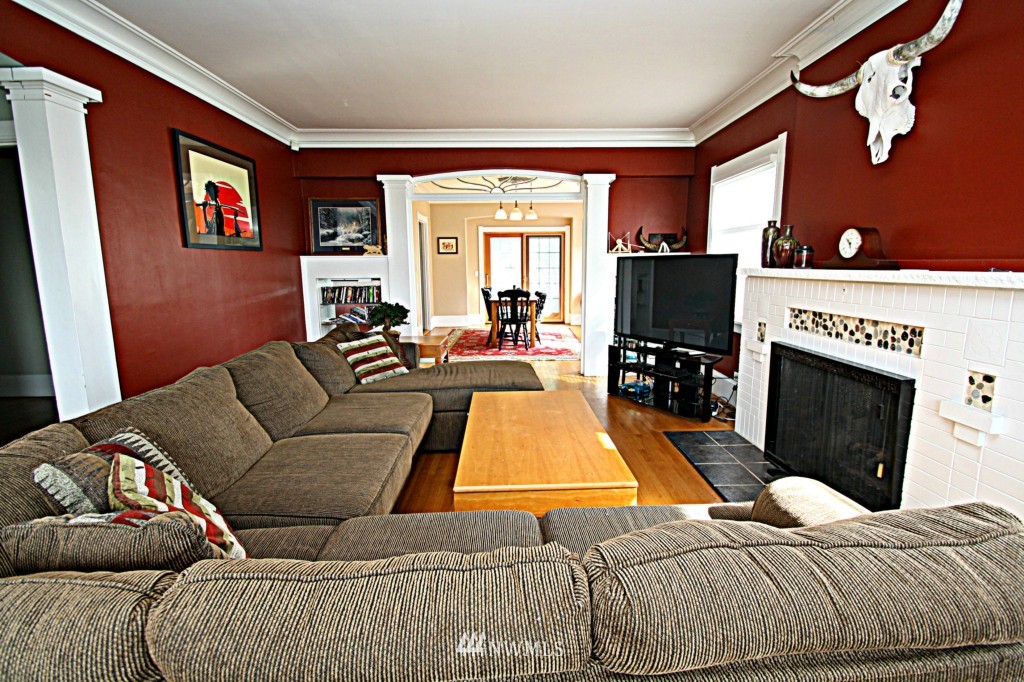 812 North 47th Street Seattle, WA 98103 - Photo 5 of 24 Gallery Image 5