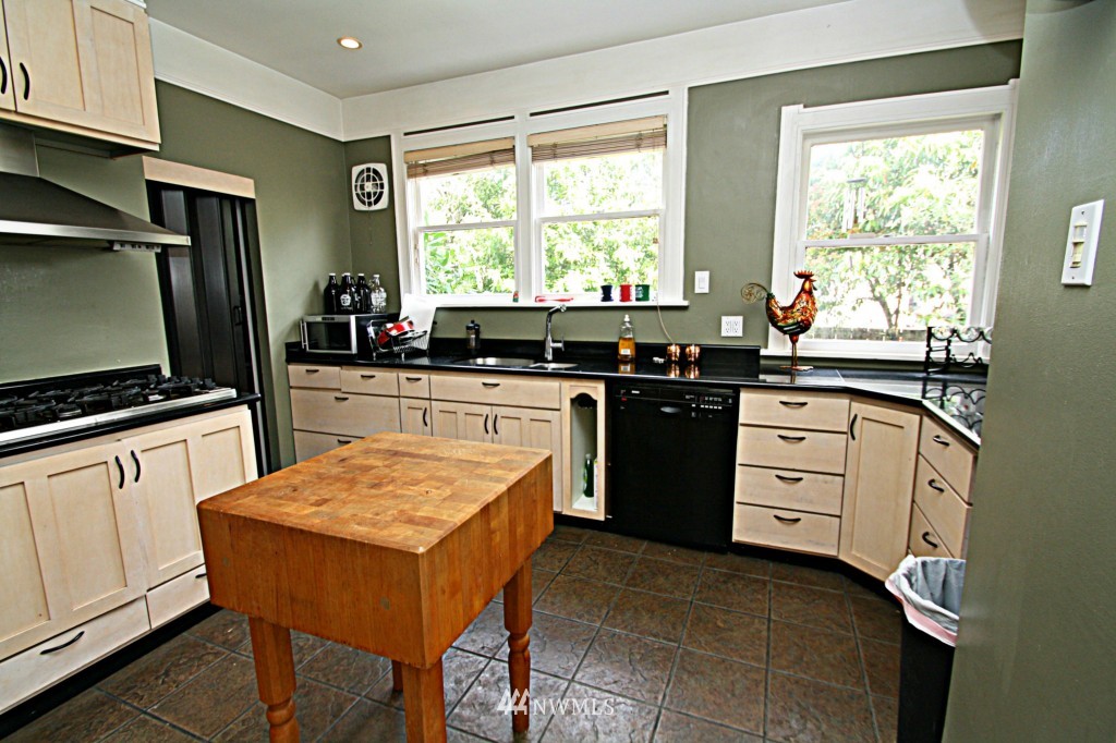 812 North 47th Street Seattle, WA 98103 - Photo 10 of 24 Gallery Image 10
