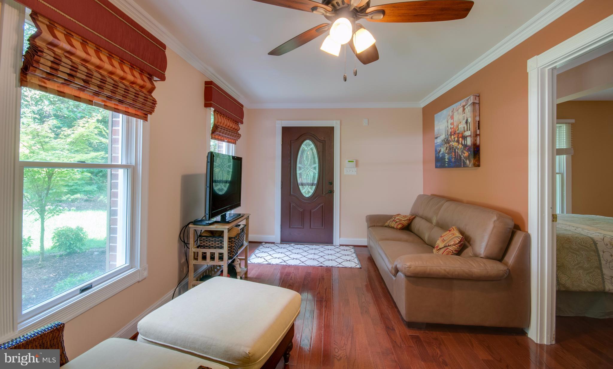 1449 Tar Point Road Pasadena, MD 21122 - Photo 9 of 30 Sitting area for in-law suite
