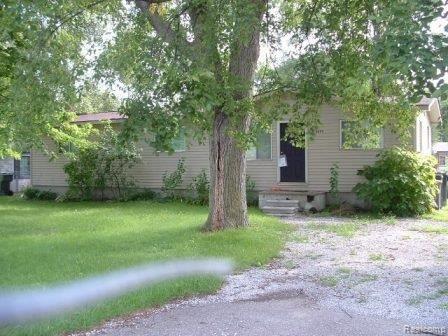 2495 Harrison Avenue Rochester, MI 48307 - Photo 4 of 12 003.JPG