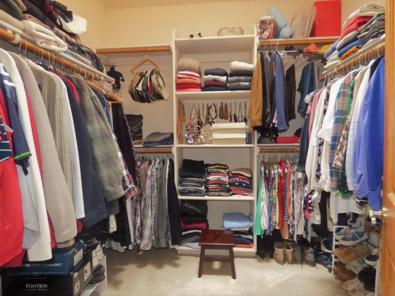 243 Cedar Flat Road Williams, OR 97544 - Photo 22 of 58 Main Walk in Closet