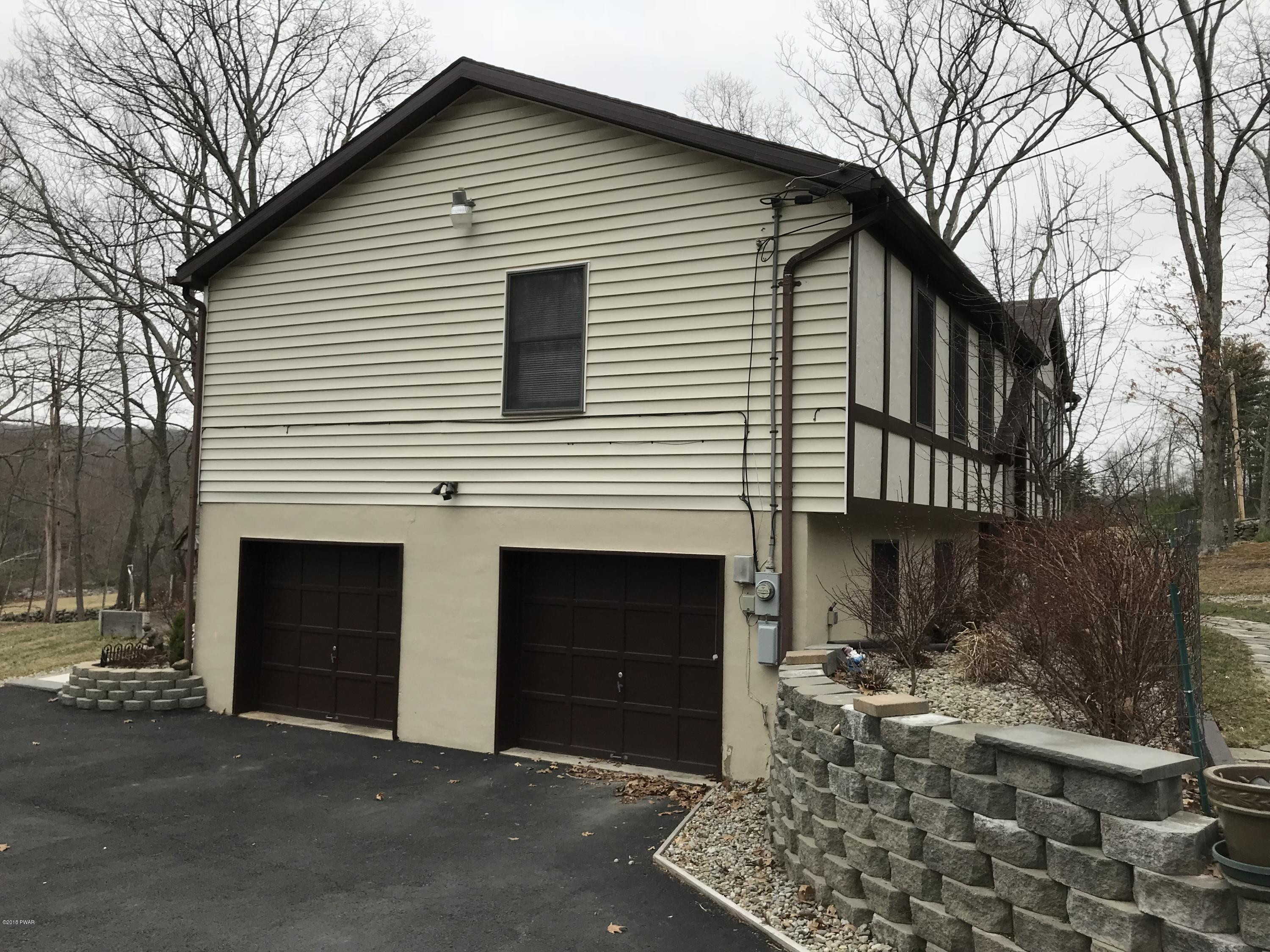149 Kiesel Road Milford, PA 18337 - Photo 2 of 30 IMG_1351