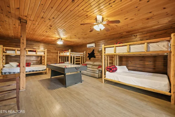 $799,900 | 503 Domar Court, Townsend, TN 37882